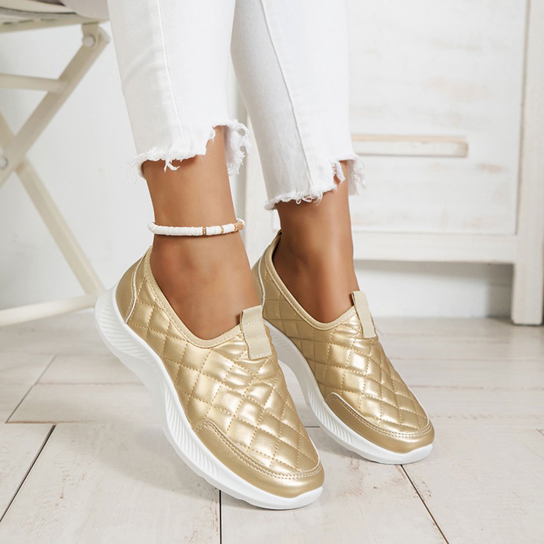Tenis Slip On Casual Matelassê Feminino Soft Sunny