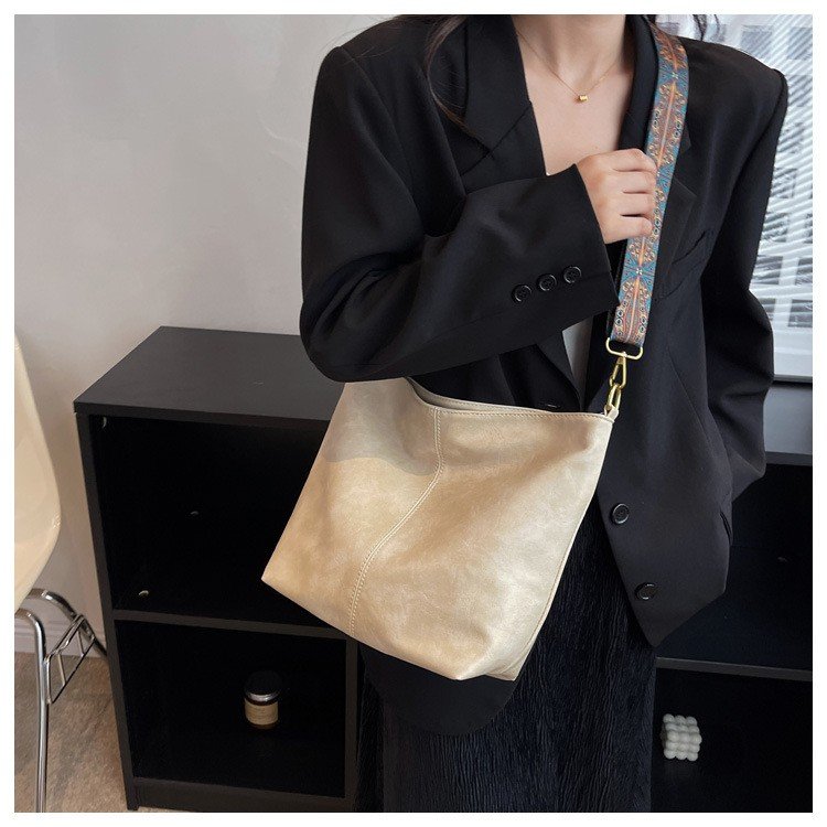 Bolsa de Couro Vintage modelo Maya