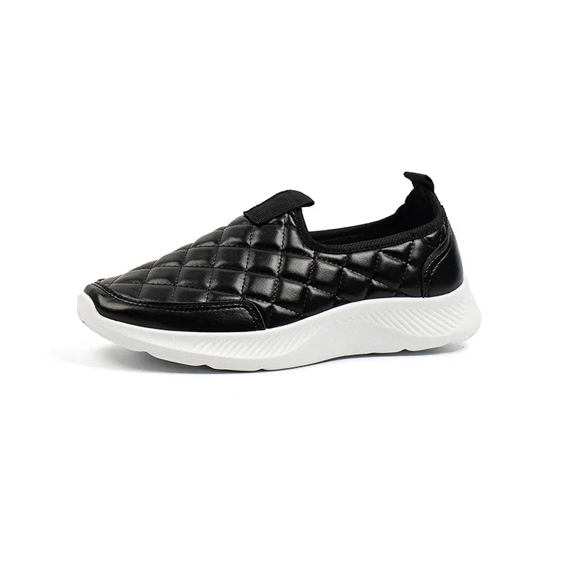 Tenis Slip On Casual Matelassê Feminino Soft Sunny