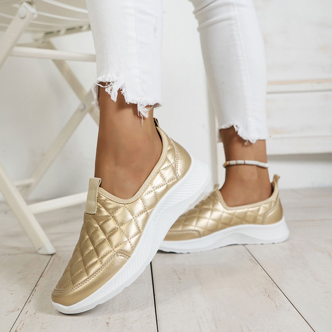 Tenis Slip On Casual Matelassê Feminino Soft Sunny